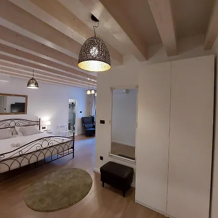 Apartment Palace *