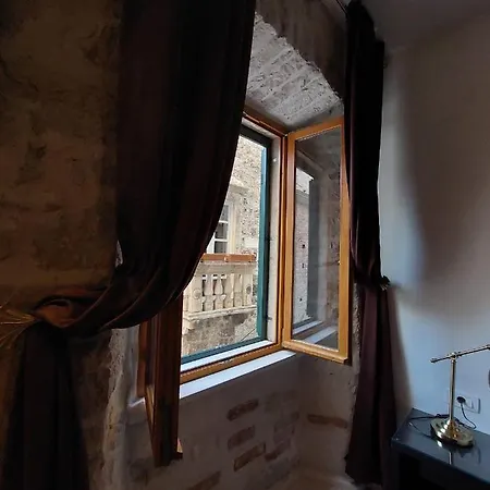 Palace * Šibenik