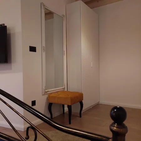 Palace 公寓 希贝尼克