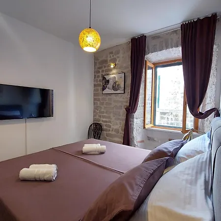 Palace Apartment